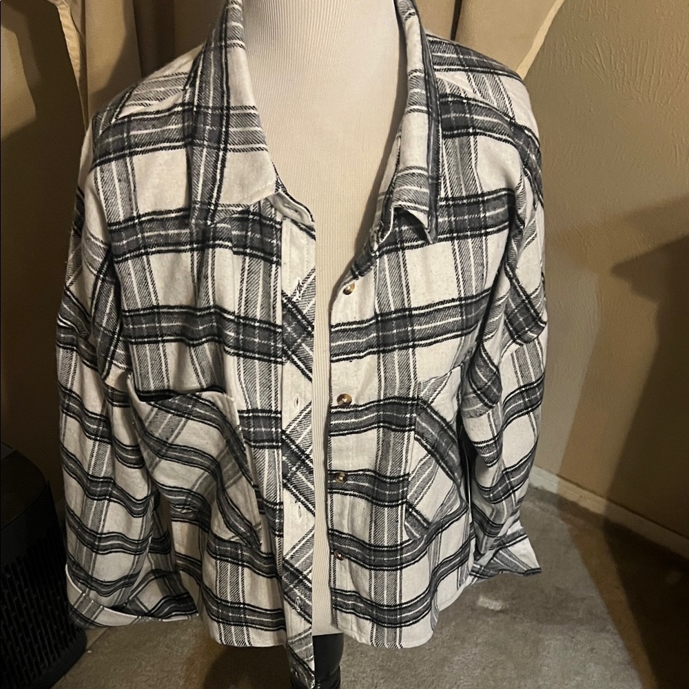 Ci Sono Black and White crop Plaid Jacket